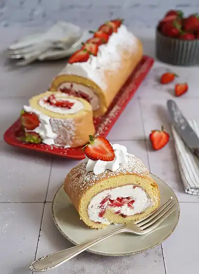 рулет с клубникой рецепт