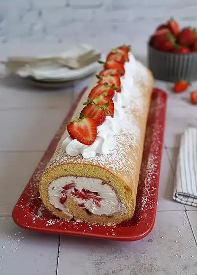 клубничный рулет рецепт 