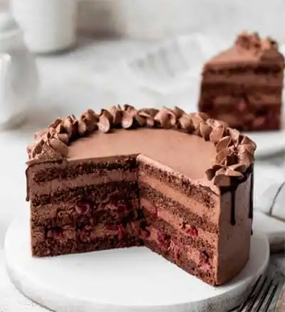 Шоколадный торт с вишней на сковороде – пошаговый рецепт приготовления с фото
