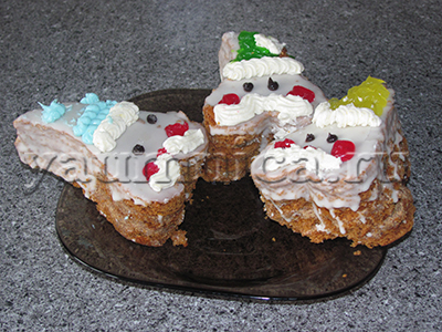 Десерт пирожное новогодние шарики